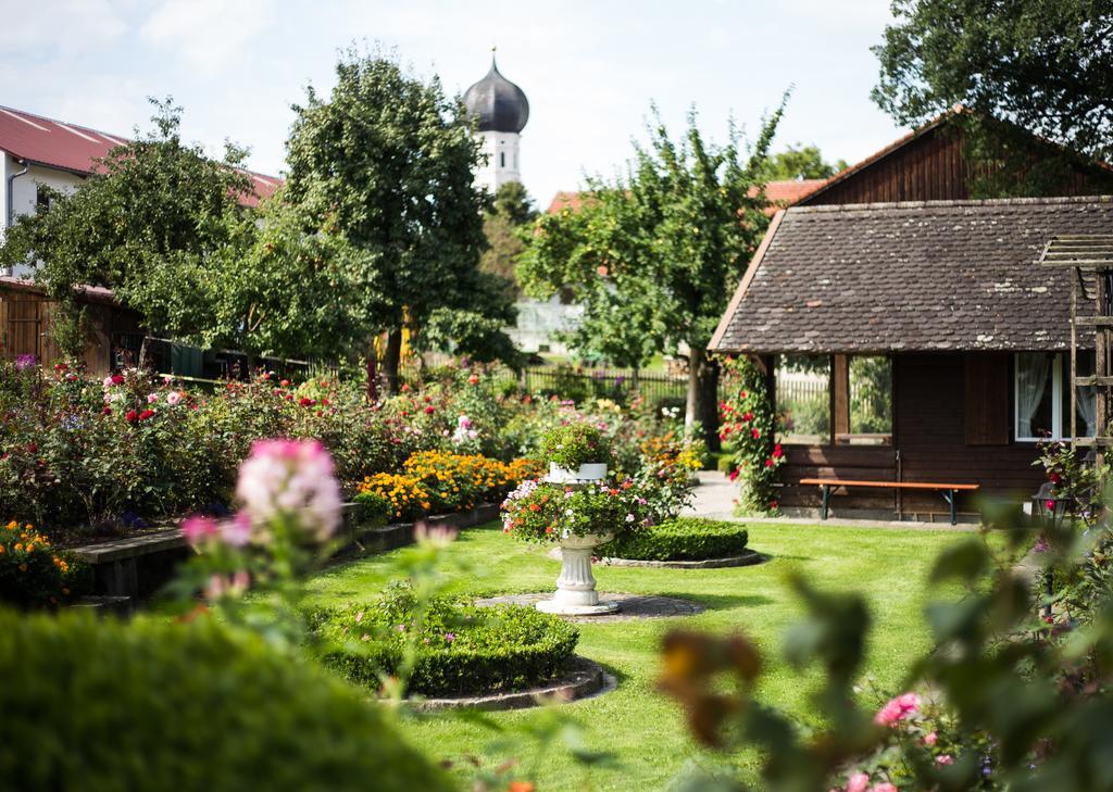 Gasthaus Und Hotel Goettler Josef Rumeltshausen Екстериор снимка